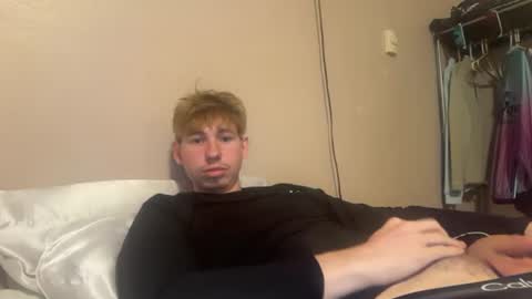 tyler_fox0 online show from August 13, 5:32 am