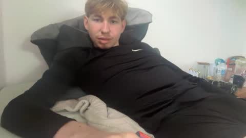 tyler_fox0 online show from August 14, 2:37 am
