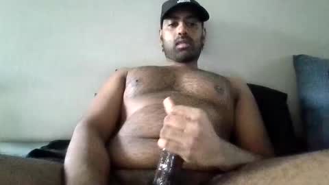 tylerd45637 online show from April 14, 6:43 am