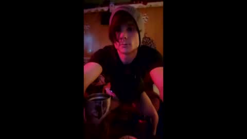 tylerlee199169 online show from April 3, 4:15 pm