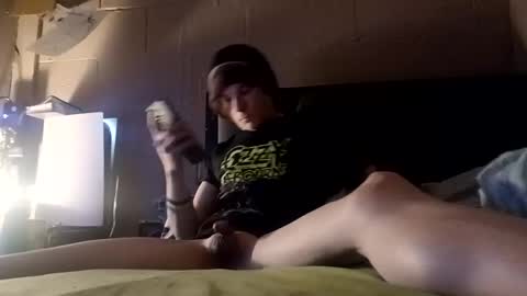 tylerlee199169 online show from May 24, 7:00 am
