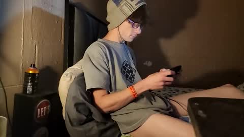 tylerlee199169 online show from June 10, 12:34 pm
