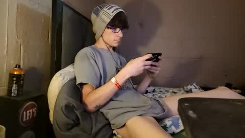 tylerlee199169 online show from June 10, 1:40 pm