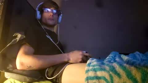 tylerlee199169 online show from July 18, 11:00 am