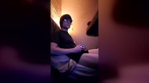 tylerlee199169 online show from August 8, 11:54 am