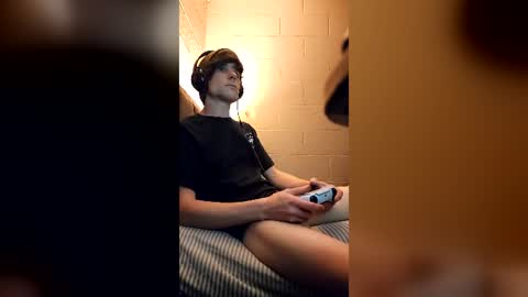 tylerlee199169 online show from August 9, 6:58 am