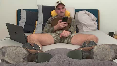 TylerLogan813 online show from March 5, 9:11 pm