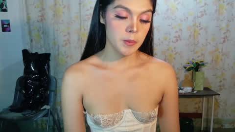 tynovaria online show from August 26, 1:18 pm