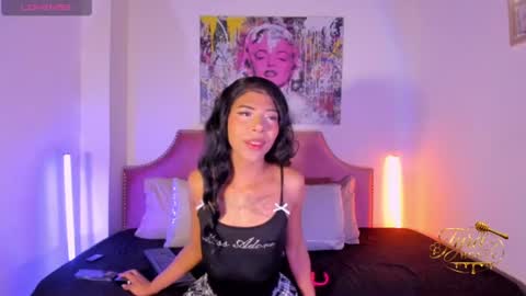 Tyra pretty Honey online show from August 11, 9:50 pm