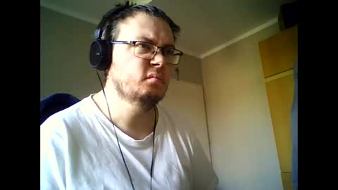 tyradi1991 online show from March 8, 2:56 pm