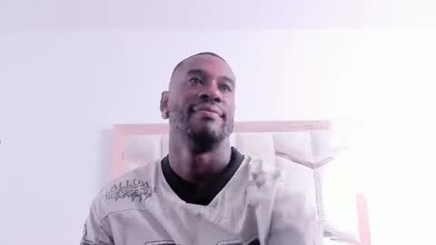 tyron_rulers online show from August 3, 1:18 pm
