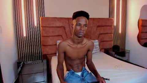 tyson_reed online show from August 11, 8:33 pm