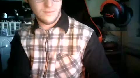 Tytybout online show from March 25, 5:19 pm