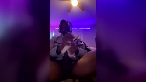 tytyrique37 online show from August 2, 7:26 am