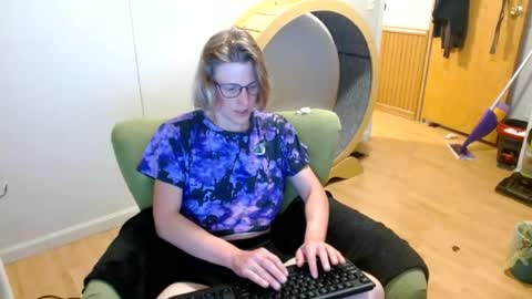 TylerAlternative online show from June 30, 4:02 am
