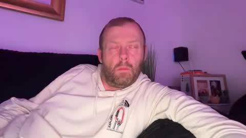 ukmatty3 online show from June 7, 12:16 am