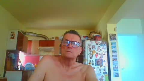 ulmeni4 online show from June 22, 10:16 am
