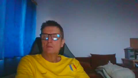 ulmeni4 online show from July 30, 6:04 pm