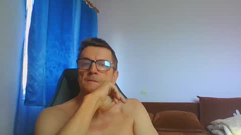 ulmeni4 online show from July 31, 12:22 pm