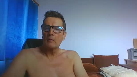 ulmeni4 online show from August 1, 1:06 pm