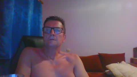 ulmeni4 online show from August 2, 9:22 pm