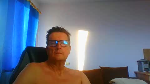 ulmeni4 online show from August 8, 4:51 pm