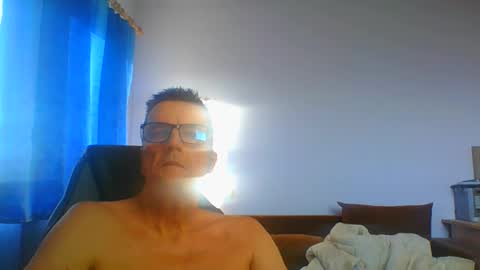 ulmeni4 online show from August 15, 3:38 pm