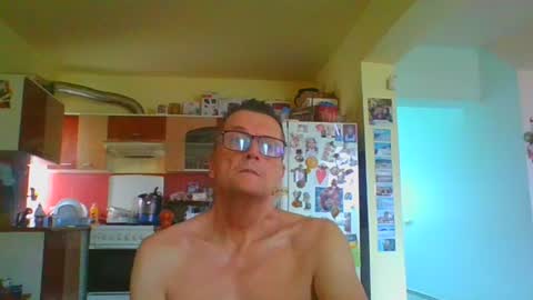 ulmeni7 online show from June 22, 11:33 am