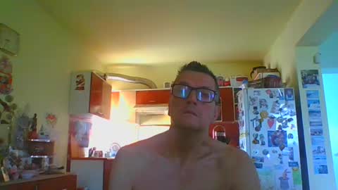 ulmeni7 online show from June 24, 5:31 am