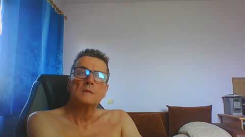 ulmeni7 online show from July 3, 12:40 pm
