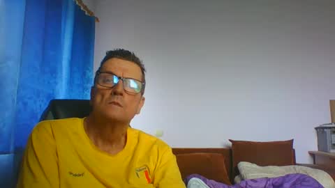 ulmeni7 online show from July 13, 6:31 am