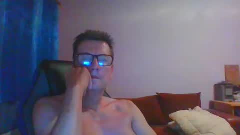 ulmeni7 online show from August 2, 8:27 pm