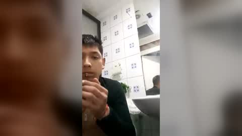 ulosdeabajo04 online show from August 21, 2:39 am