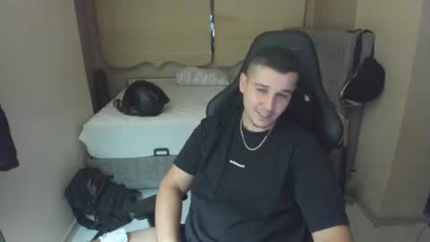hi im mike tyson -  online show from August 12, 9:17 pm