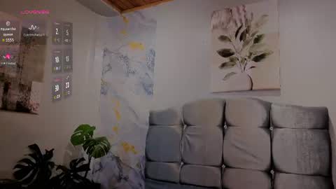 un_sluttyy online show from August 31, 4:52 pm