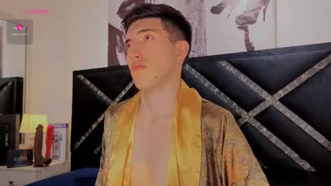 un_sluttyy online show from August 31, 10:10 pm