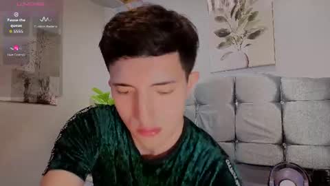 un_sluttyy online show from September 8, 12:56 pm