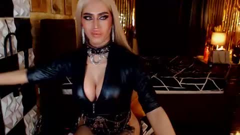 unforgettablehorsecock online show from June 12, 12:12 pm