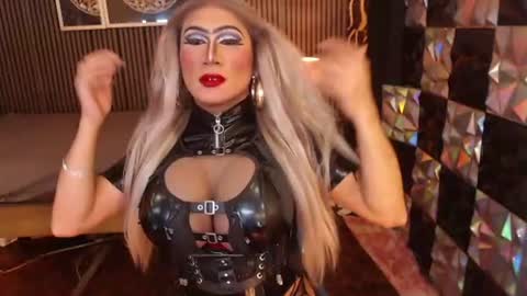 unforgettableuncut online show from August 14, 7:34 am