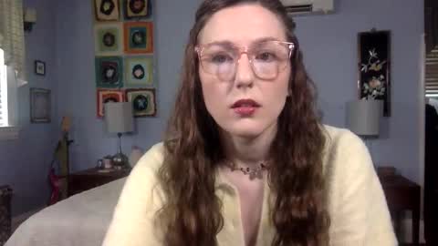 Lola Moonstone online show from May 20, 3:24 pm