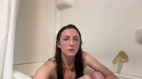 Lola Moonstone online show from June 6, 6:03 pm