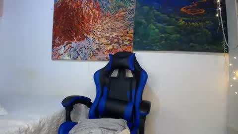 Lau online show from August 10, 2:57 am
