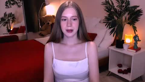 unreal_lady online show from August 14, 6:55 pm
