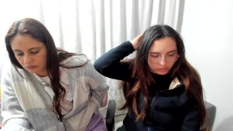 Kary joha and jess online show from August 5, 3:26 am