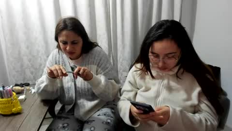 Kary joha and jess online show from August 9, 12:11 am