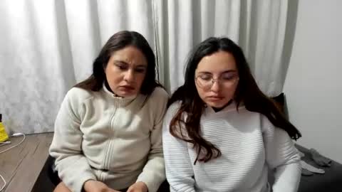 Kary joha and jess online show from August 12, 11:29 pm