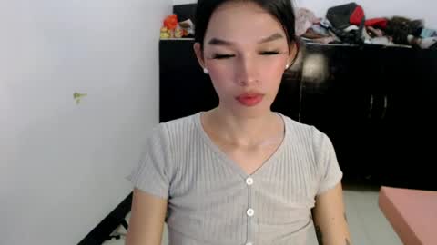 ur_asianbabexxx online show from May 6, 12:06 pm