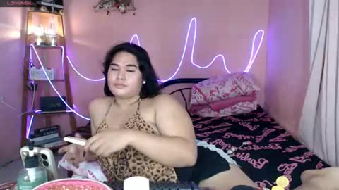 ur_baby_rebbecca online show from August 5, 12:25 pm