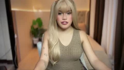 ur_bombshellpatty online show from July 20, 8:01 pm