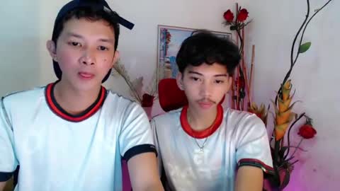 ur_just_mine online show from August 9, 12:17 pm